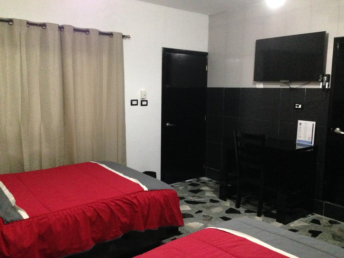 Hotel Claudia Macuspana المظهر الخارجي الصورة